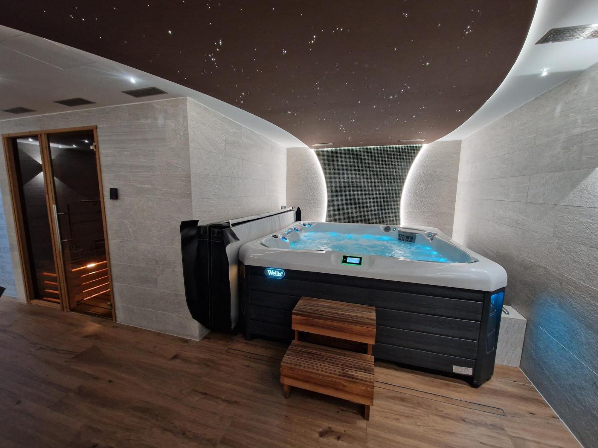 Budinski Apartmany & Wellness Ліптовський Мікулаш Екстер'єр фото