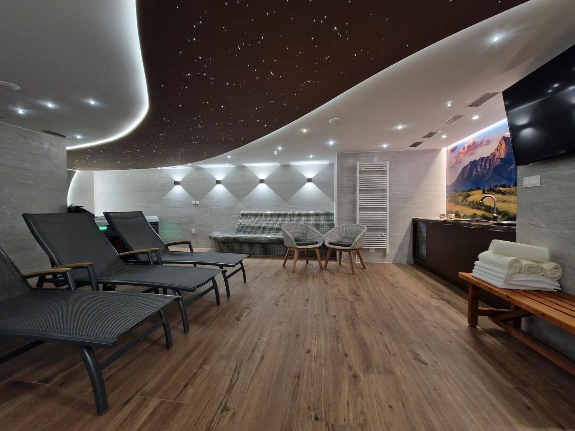 Budinski Apartmany & Wellness Ліптовський Мікулаш Екстер'єр фото