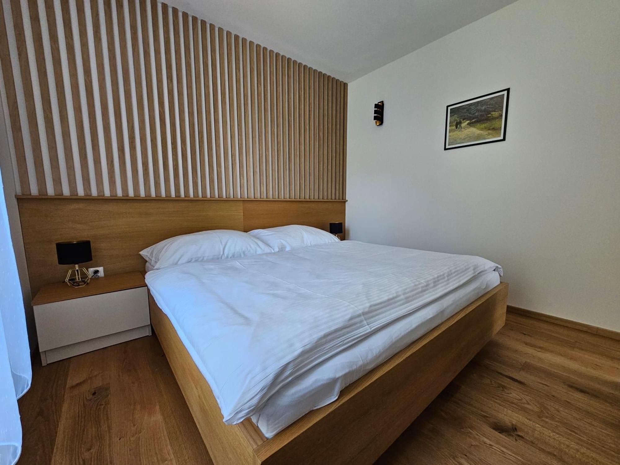 Budinski Apartmany & Wellness Ліптовський Мікулаш Екстер'єр фото
