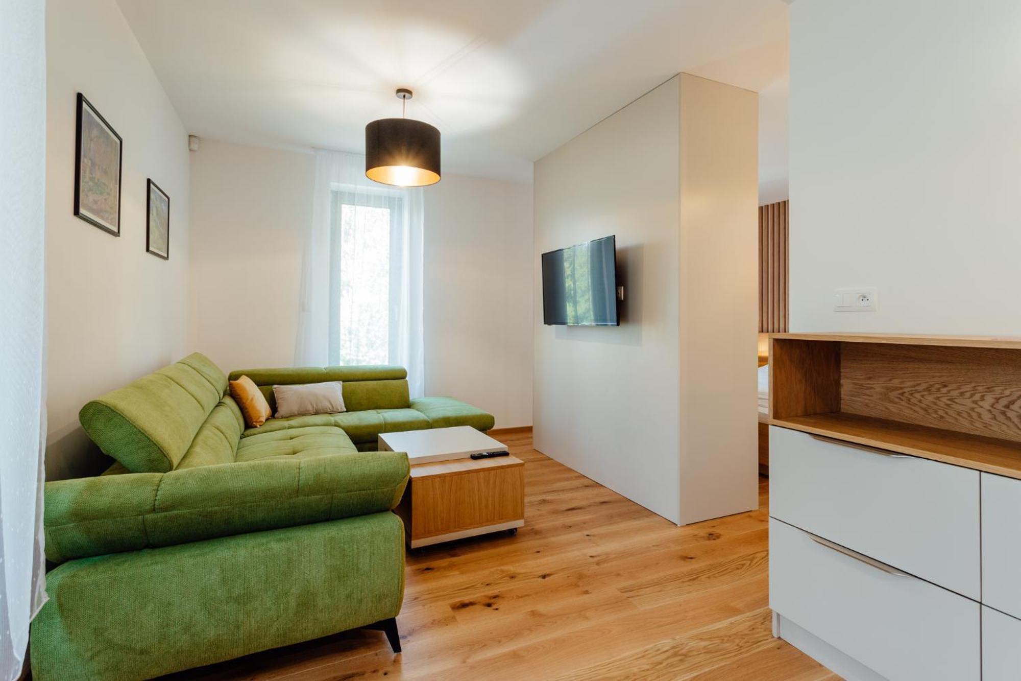 Budinski Apartmany & Wellness Ліптовський Мікулаш Екстер'єр фото